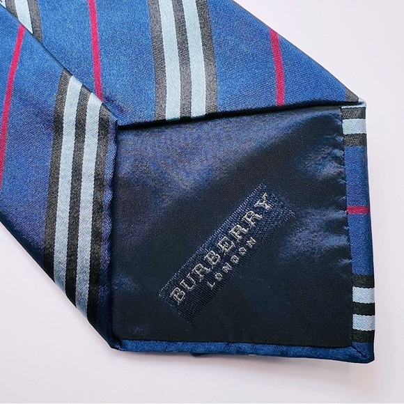 BURBERRY London 100% Silk Navy Blue Black Red Diagonal Stripe Tie Made in Italy - Picture 7 of 16
